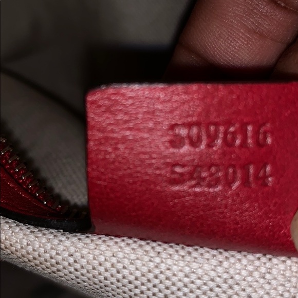 Authentic Gucci Nice Red Patent Leather Bag - Picture 5 of 8